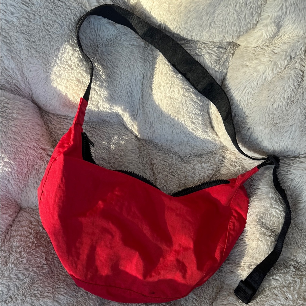 Medium Nylon Crescent Bag Baggu
